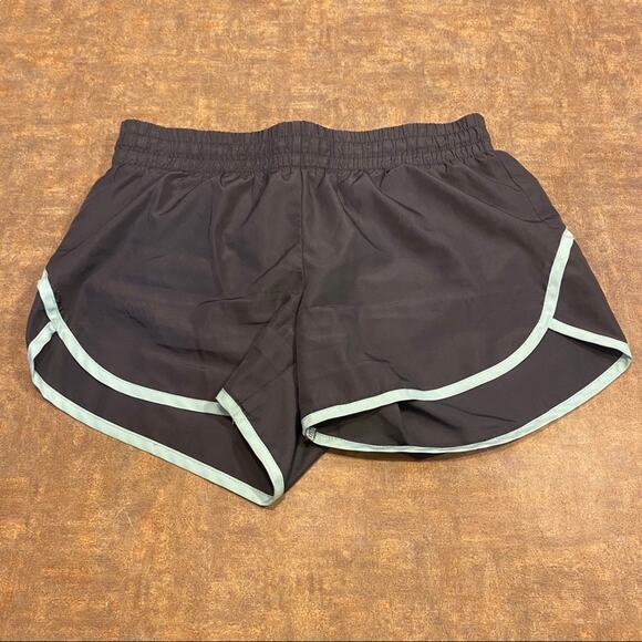 Athletic Works Women’s Running Shorts Women's Size Small 4 - 6 Gray - Picture 1 of 8